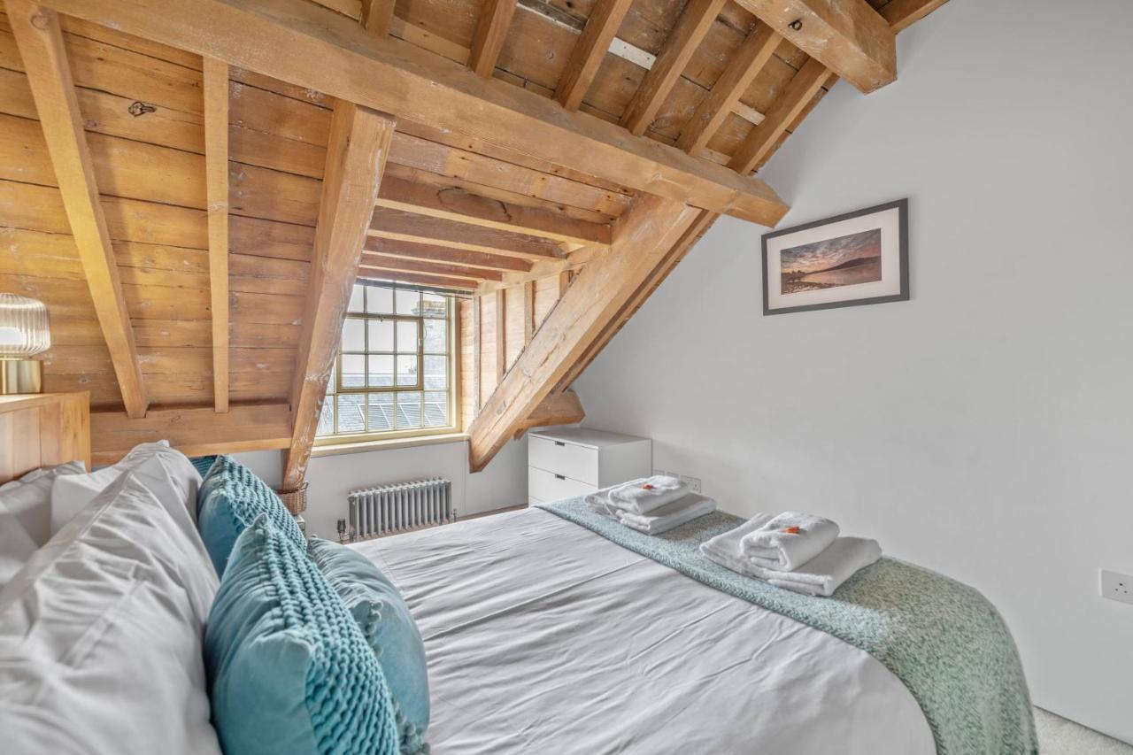 Luxury 2 Bed Apartment In Historic Royal William Yard プリマス エクステリア 写真