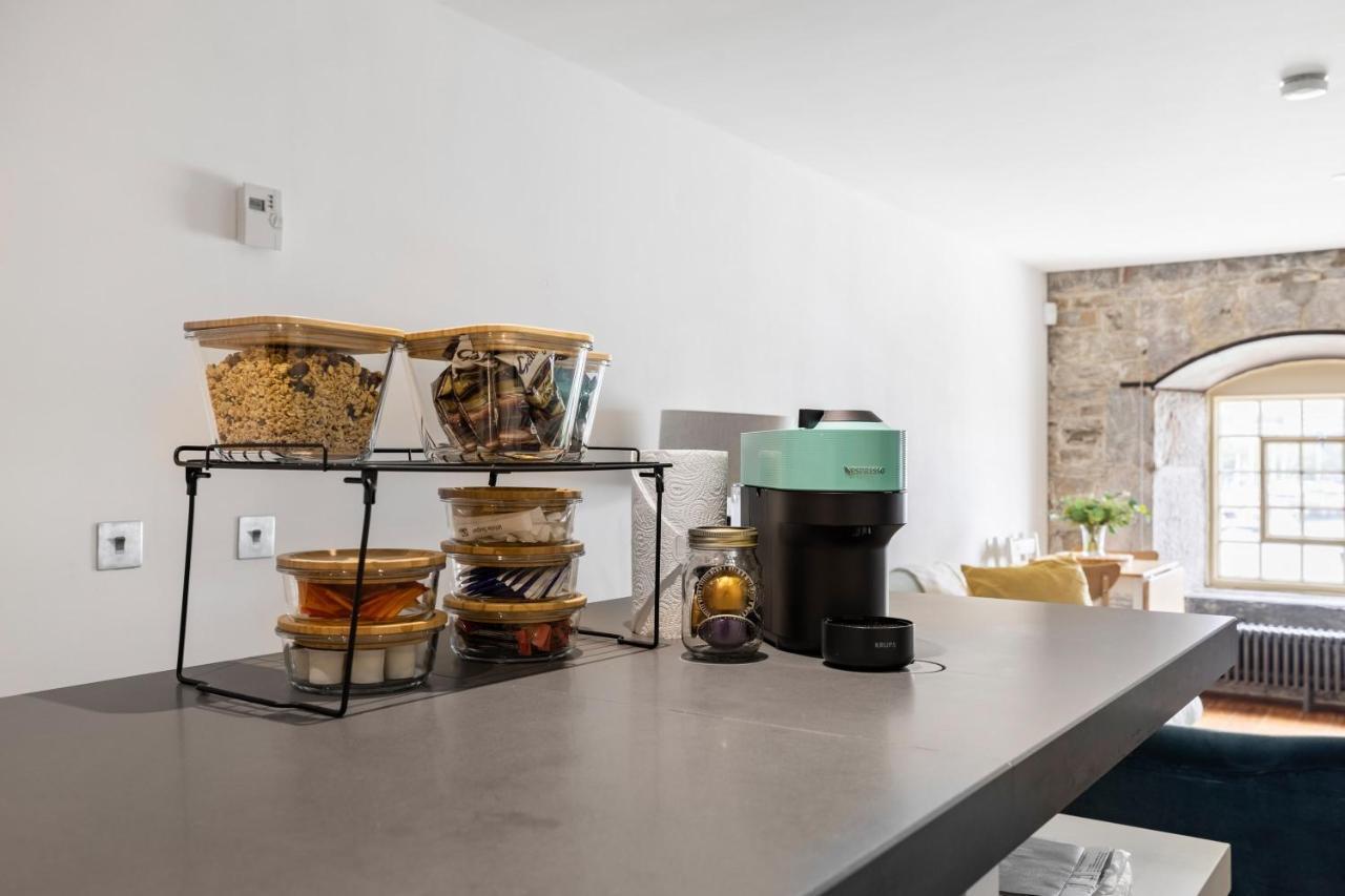 Luxury 2 Bed Apartment In Historic Royal William Yard プリマス エクステリア 写真