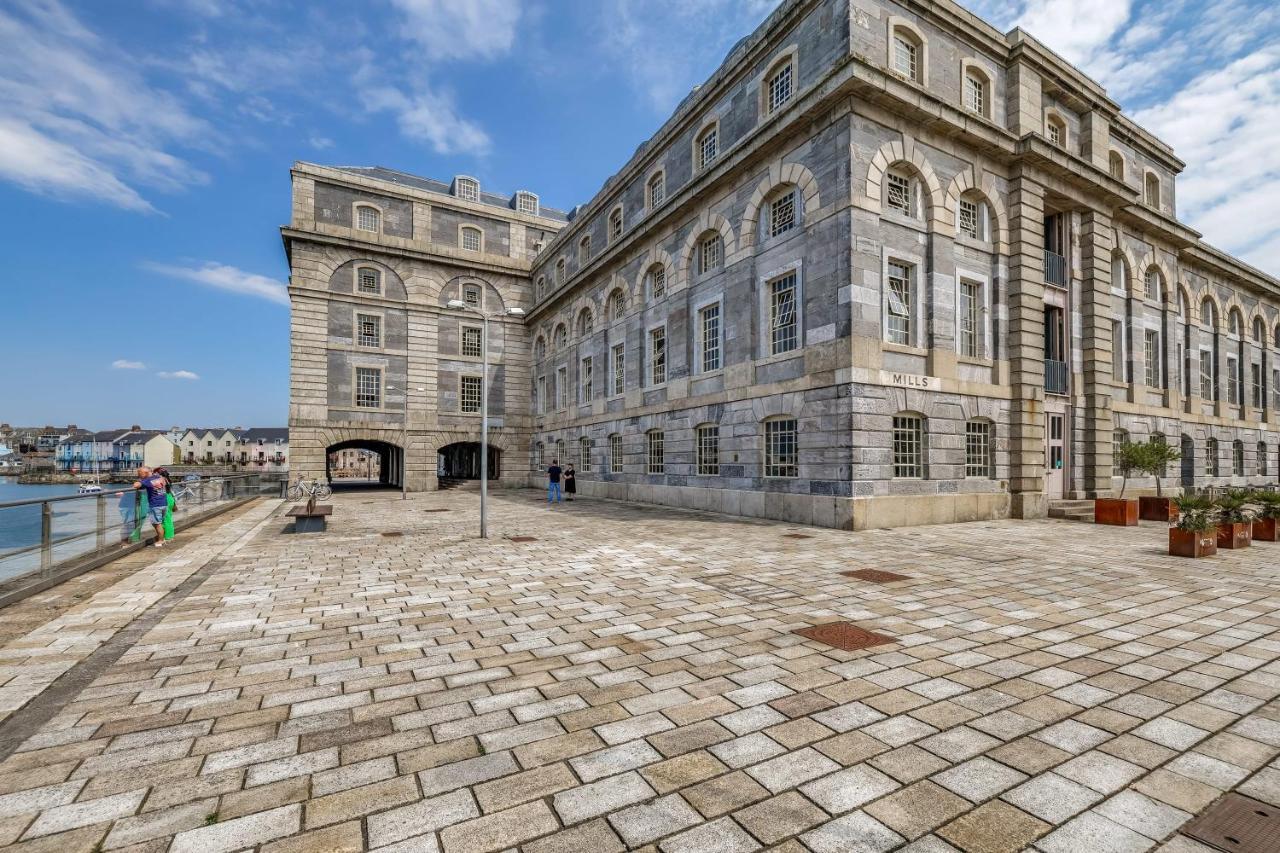Luxury 2 Bed Apartment In Historic Royal William Yard プリマス エクステリア 写真