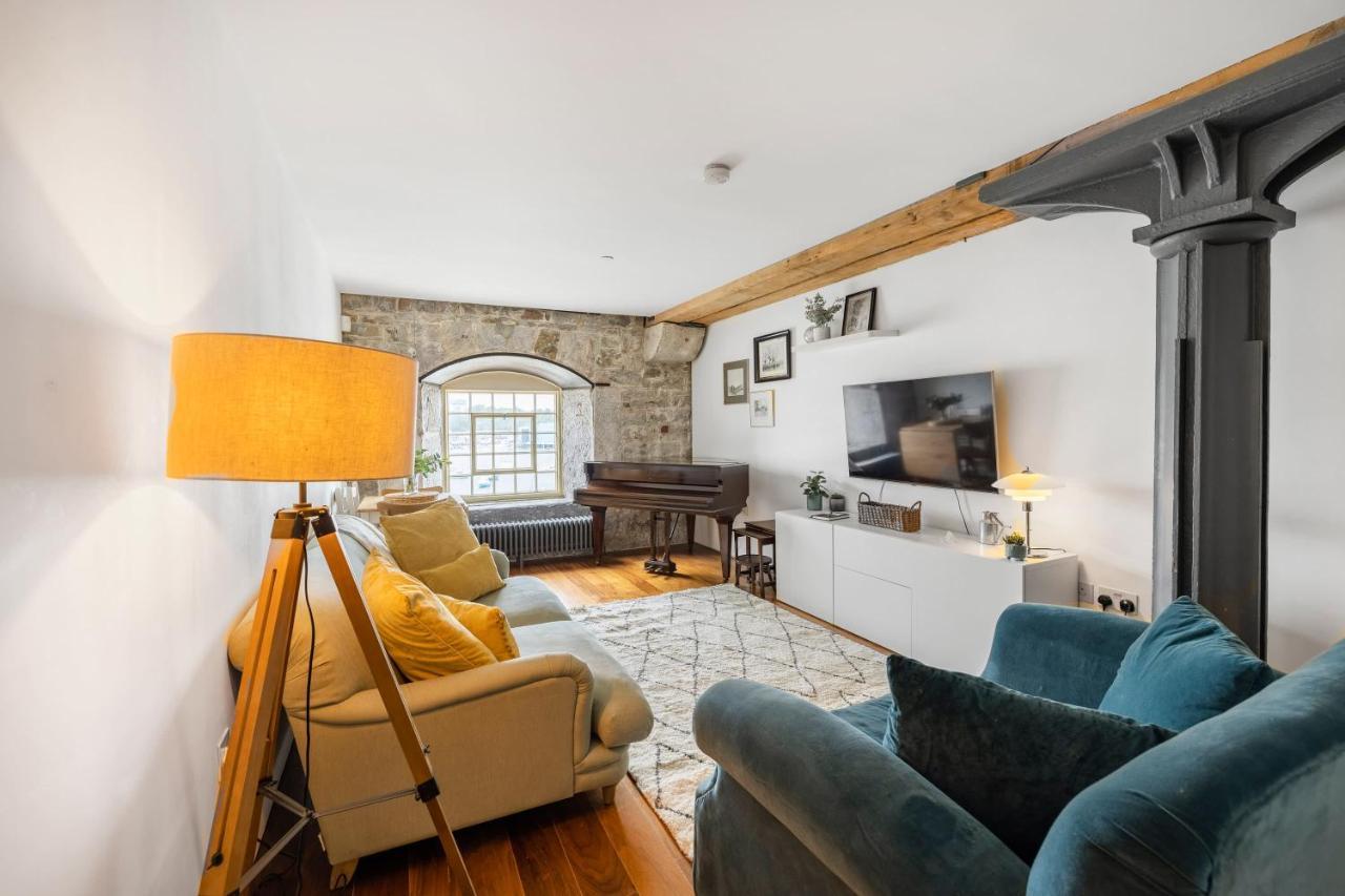 Luxury 2 Bed Apartment In Historic Royal William Yard プリマス エクステリア 写真