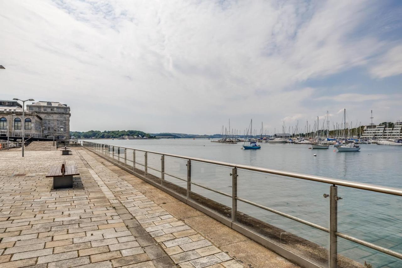 Luxury 2 Bed Apartment In Historic Royal William Yard プリマス エクステリア 写真