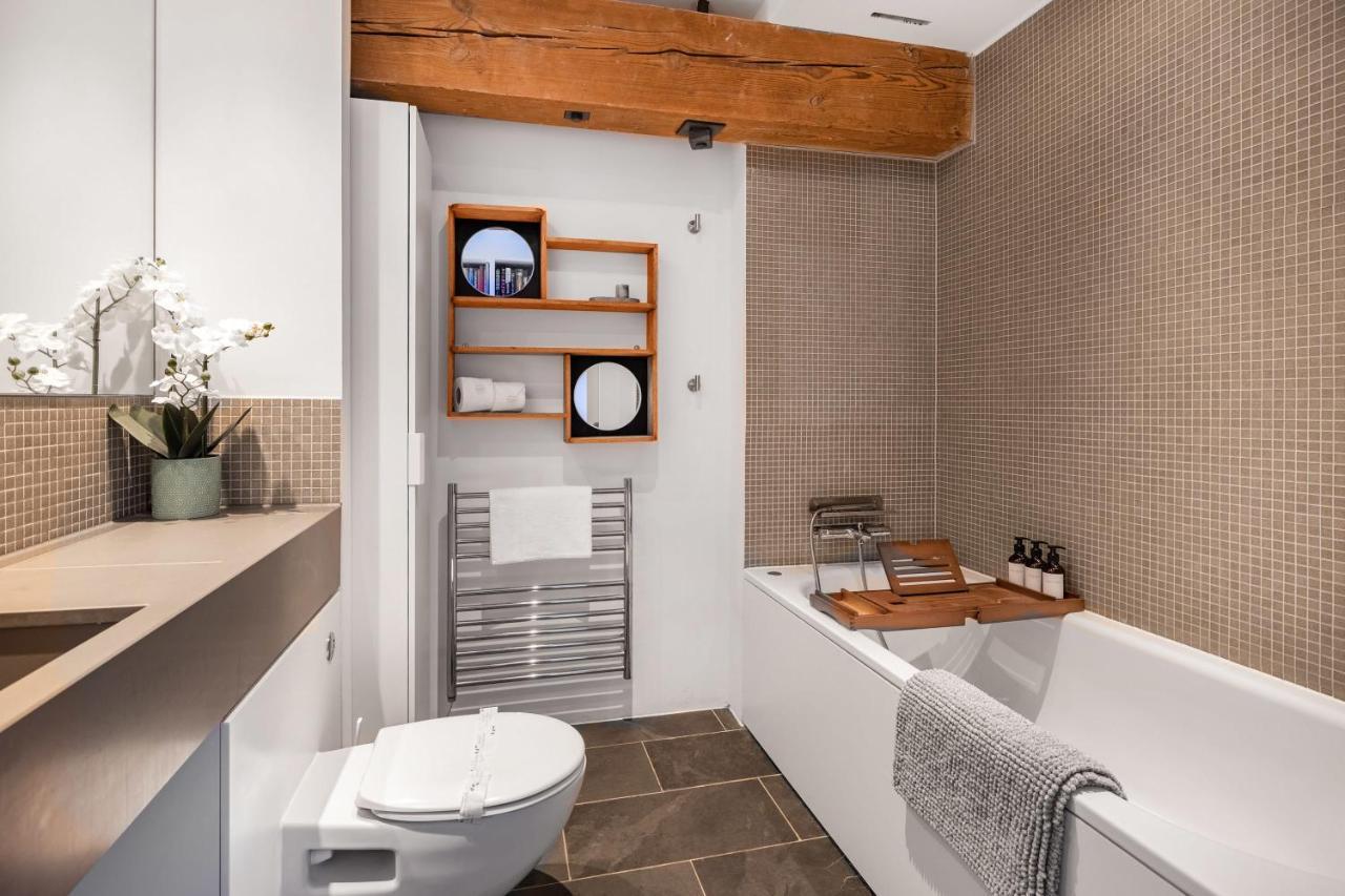 Luxury 2 Bed Apartment In Historic Royal William Yard プリマス エクステリア 写真