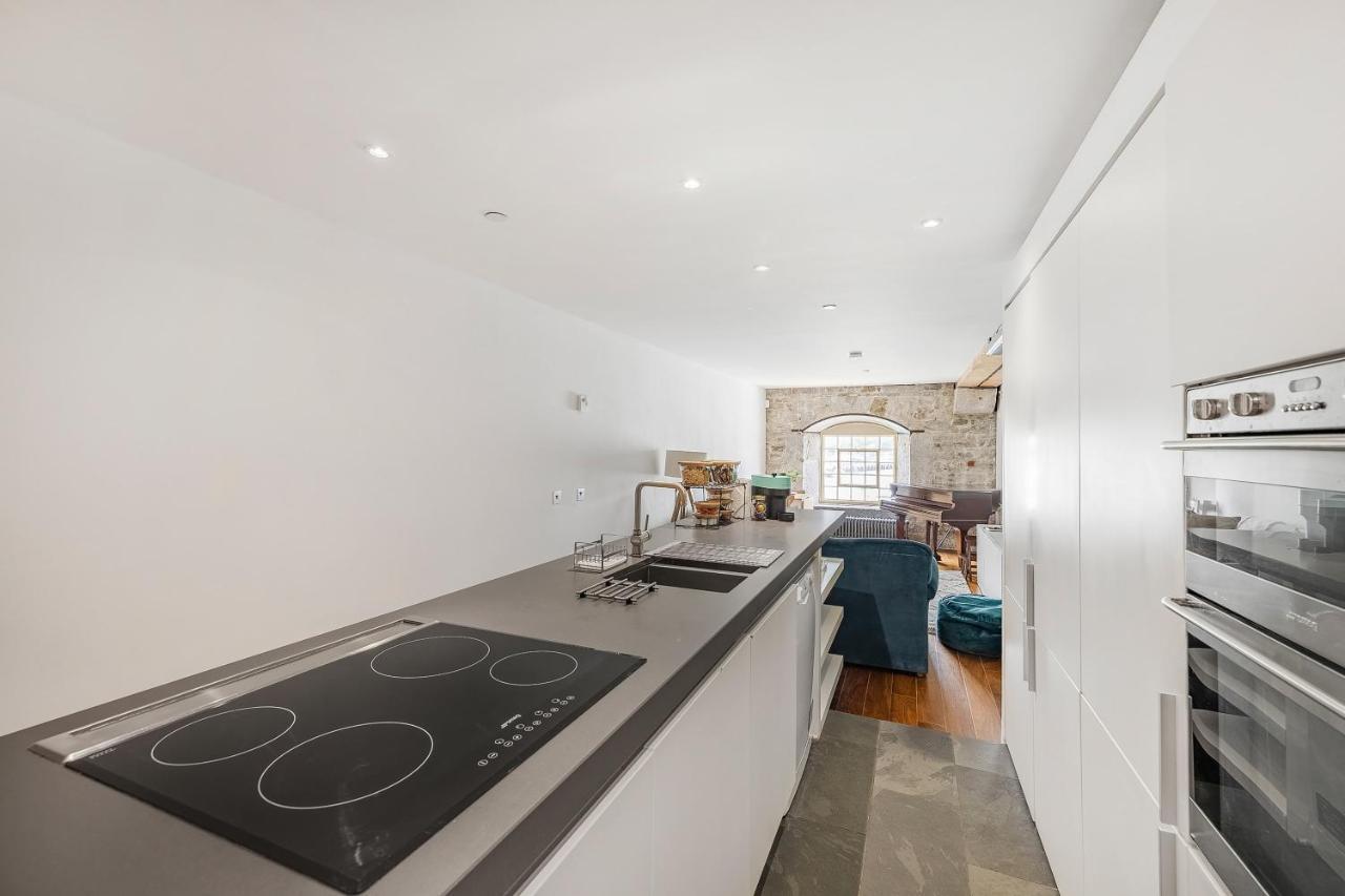 Luxury 2 Bed Apartment In Historic Royal William Yard プリマス エクステリア 写真